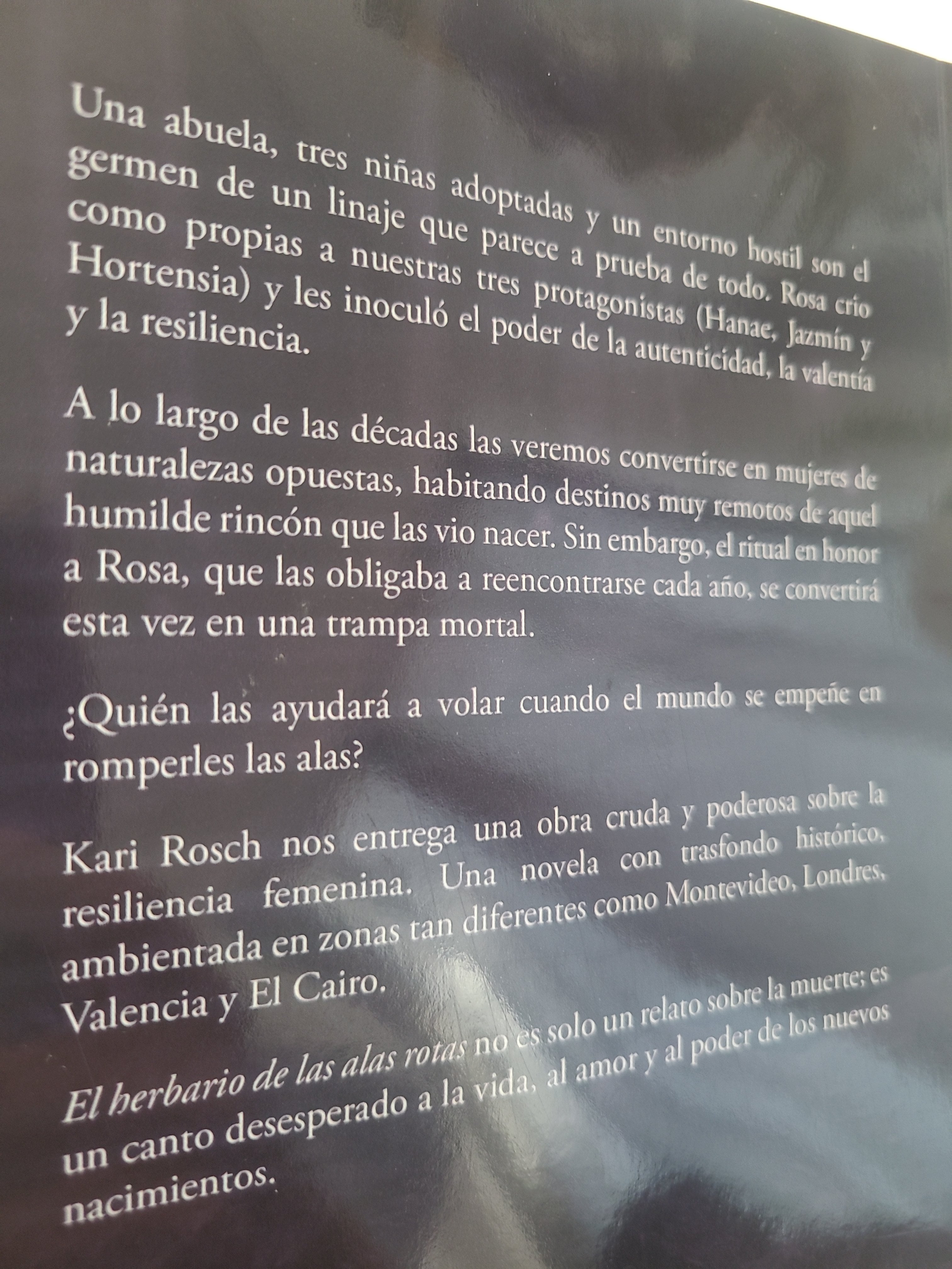 El herbario de las Alas Rotas - Kari Rosch- 2026